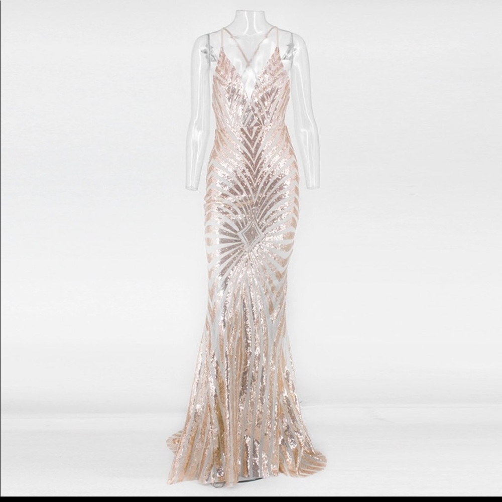 Elegant Sequin Backless Hourglass Rose Gold Gown - Picture 5 of 8